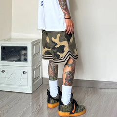 Hearujoy Summer Genderless Unique Camouflage Casual Cargo Shorts Unisex American High Street Fashion Outdoor Loose Five-Quarter Pants