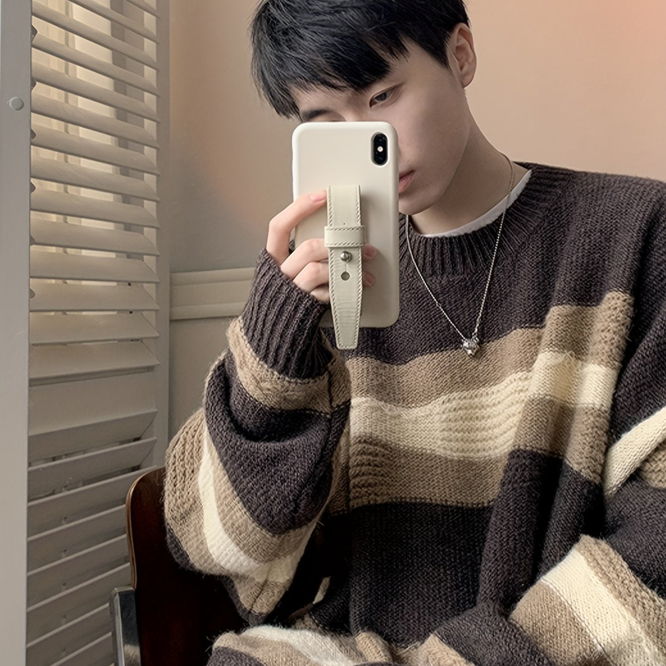 Hearujoy 1pc Korean Style Cozy Fleece-Lined Crew Neck Sweater for Men - Casual Polyester Striped Pullover with Contrasting Colors, Loose Fit, Thermal Insulation, Knitted Fabric, Adult - Fall/Winter Essential