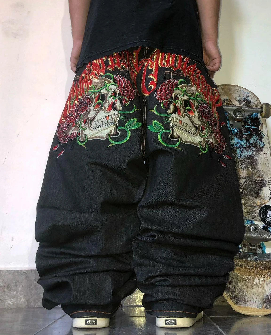 Hearujoy Goth Hip Hop Oversized Skull Embroidery Pattern Y2k Baggy Jeans New Men and Women Straight Black Jeans Retro Casual Denim Pants