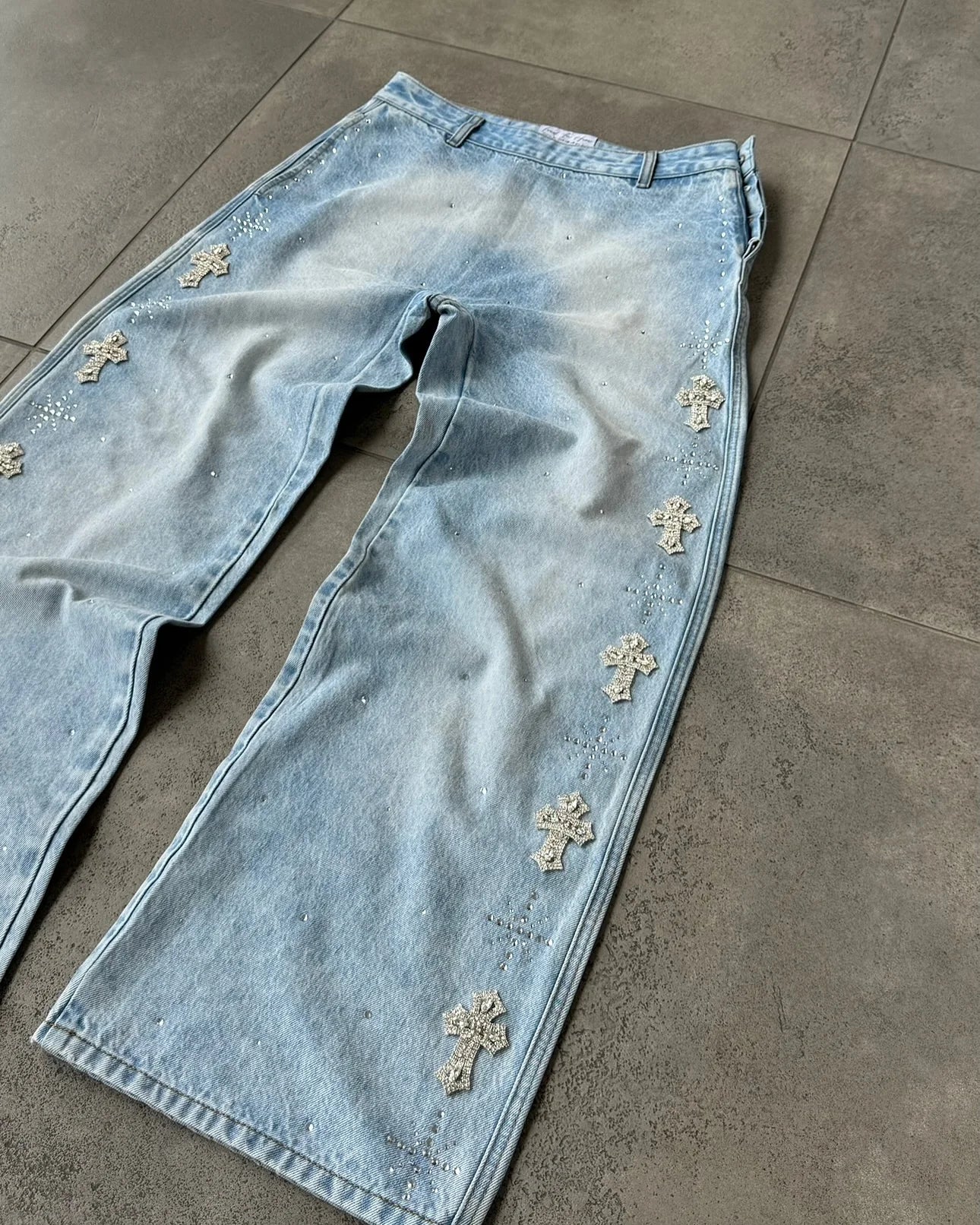 Hearujoy Gothic Y2K Streetwear Jeans Light Blue Wash Holy Denim Pants Men Vintage Cross Rhinestone Embroidery Baggy Jeans Women Pants