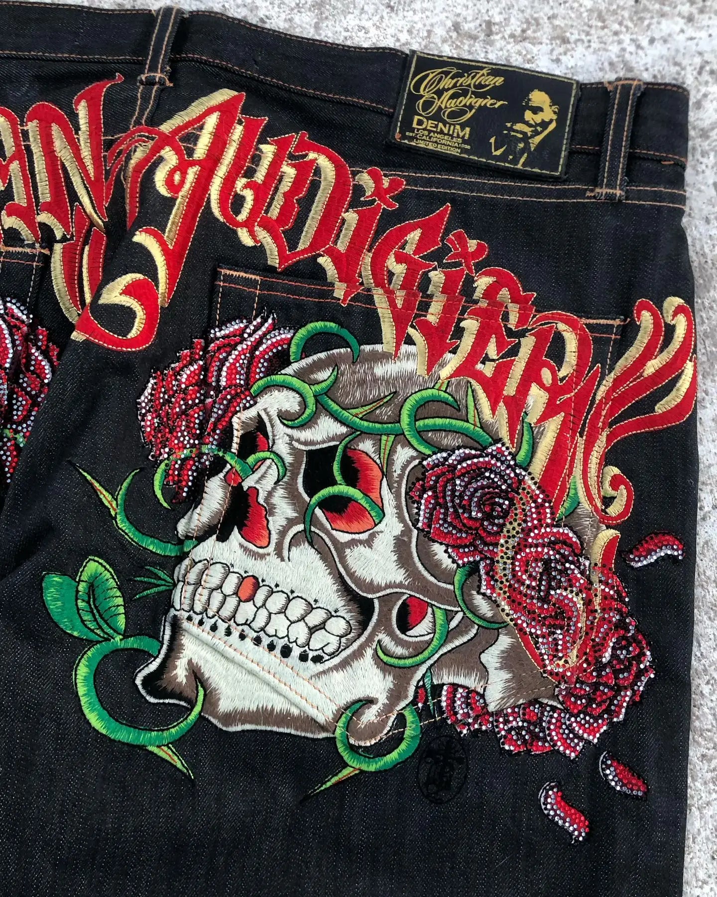 Hearujoy Goth Hip Hop Oversized Skull Embroidery Pattern Y2k Baggy Jeans New Men and Women Straight Black Jeans Retro Casual Denim Pants