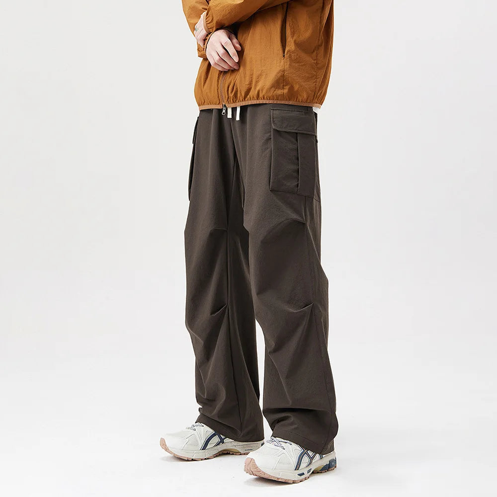 Hearujoy Autumn New Fashion Pleated Paratrooper Overalls Pants Men Outdoor Sports Big Pocket Mountain Wide Leg Casual Mens Pants