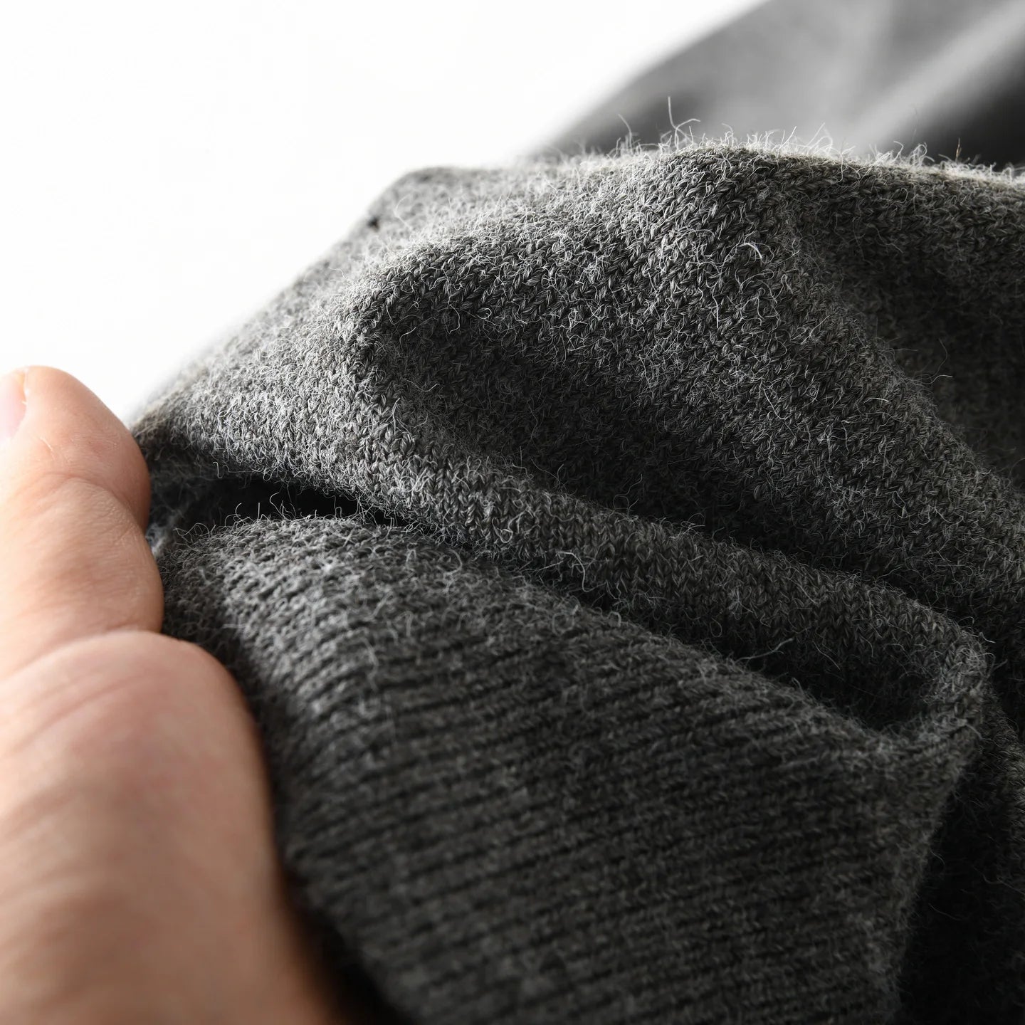 HEARUJOY  -  American-style Soft Skin-friendly Warm Breathable Loose-fit Casual Turn-collar Knitted Sweater for Men Autumn Winter Pullover