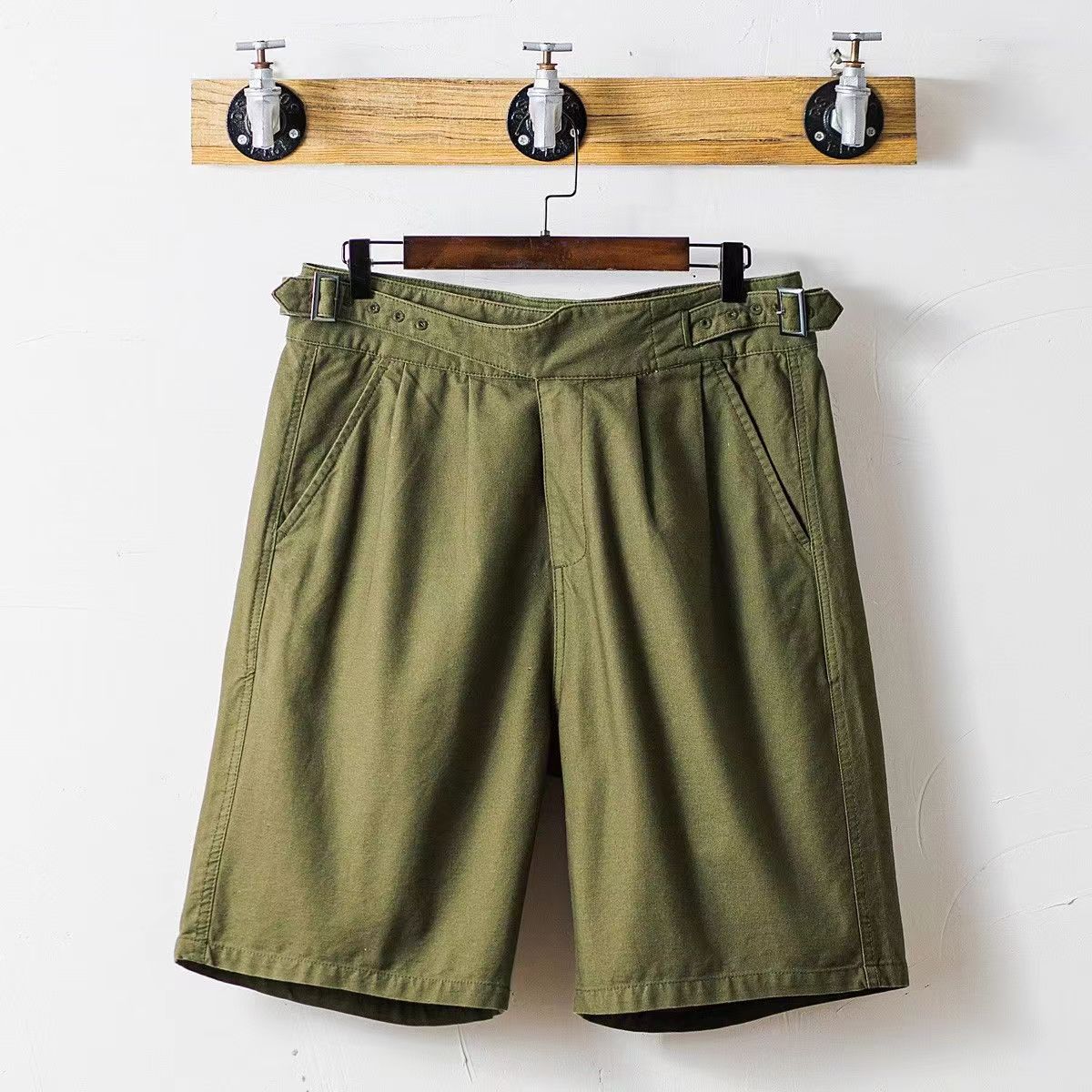 Hearujoy Vintage Gurkha Shorts Men Safari Style High Waist Buckle Button Knee Length Naples Pants Summer Casual Loose Shorts High Quality
